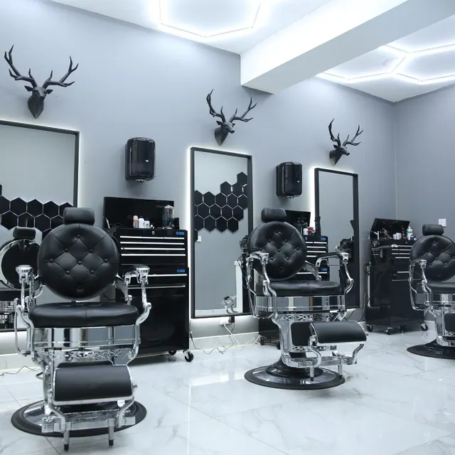 The row of chairs and mirrors